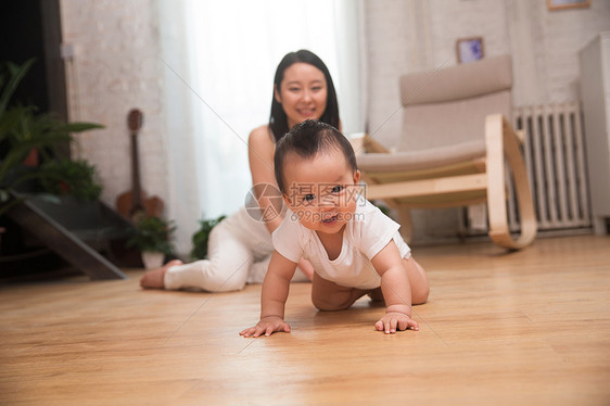 享乐家庭生活妈妈和宝宝图片