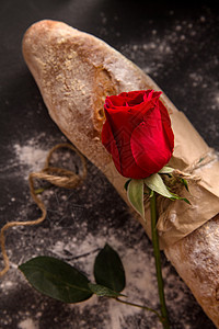 玫瑰花和面包图片