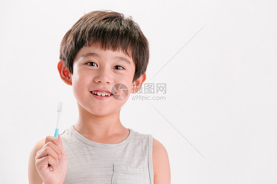 幸福纯净儿童小男孩刷牙图片