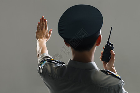 无线电话机制服拒绝青年男保安图片