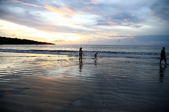 海浪沙滩当地著名景点巴厘岛海景图片