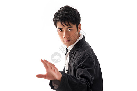 练武术功夫的青年男生图片素材