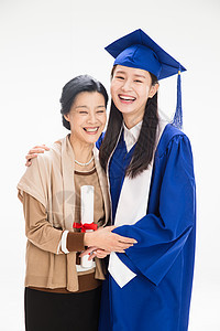 家庭幸福快乐的毕业生母女图片