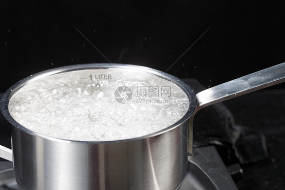 炊具静物水泡沸水图片