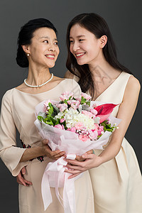 亚洲60多岁亚洲人幸福母女图片