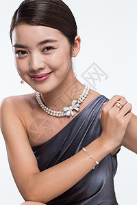 项链彩色图片亚洲漂亮的青年女人的肖像图片