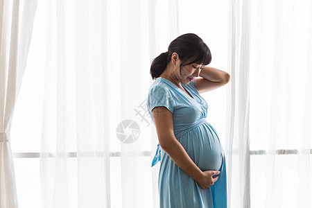 舒适爱新生活幸福的孕妇图片