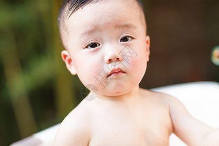 男孩幼儿可爱的男婴儿洗澡图片