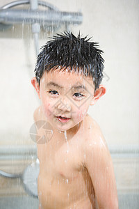 亚洲人摄影湿小男孩在洗澡图片