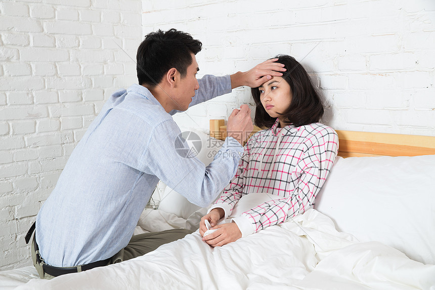 图片[2]-男人照顾生病的老婆不离不弃的多吗？-博云求真