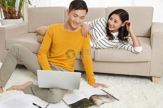 人数码科技东亚浪漫情侣图片