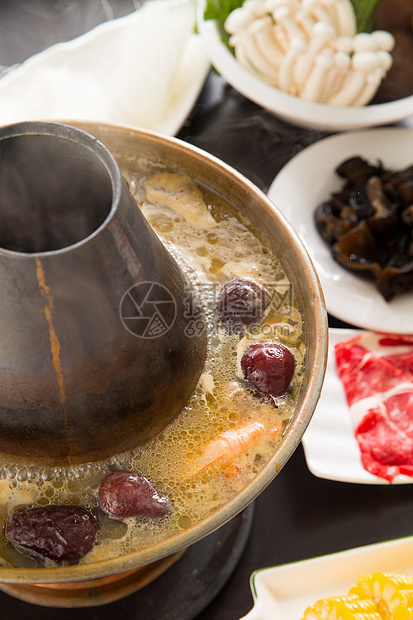 切片食物亚洲锅涮羊肉图片