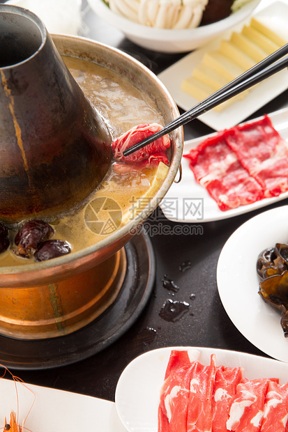 特色新年饮食涮羊肉图片