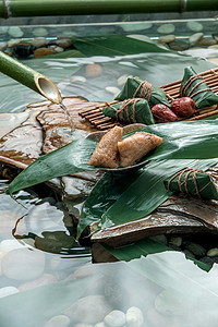 叶子元素东方节日美食肉粽背景