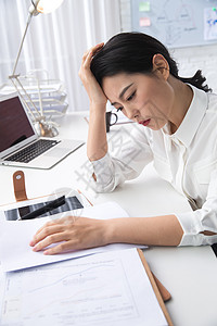 专业人员彩色图片人青年商务女人在办公图片