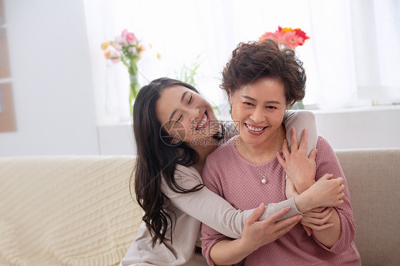 退休老年女人亚洲幸福母女图片