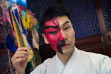 艺术家青年男人动作男京剧演员后台化妆图片