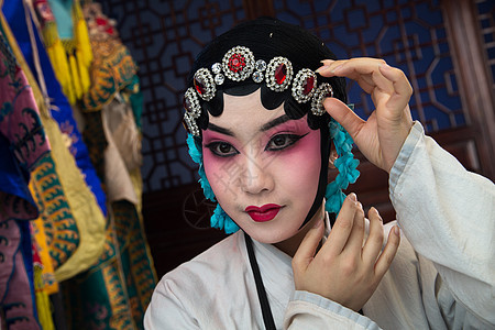 装饰物艺术家人的头部女京剧演员后台化妆图片