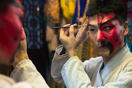 男性用品戏曲看亚洲人男京剧演员后台化妆背景