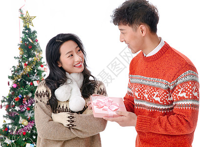 青年伴侣20多岁蝴蝶结青年男人送女朋友圣诞礼物图片