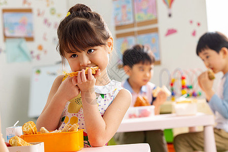 幼儿园吃饭教室幼儿园小朋友用餐背景