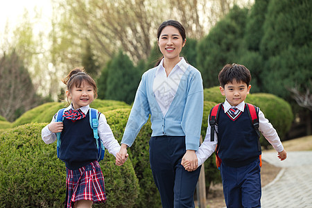 学校职业青年人学生和老师图片