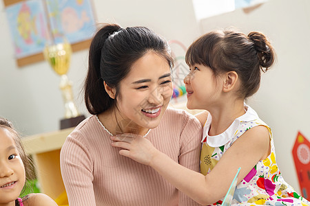 教室亚洲人童年幼儿园老师和小朋友图片