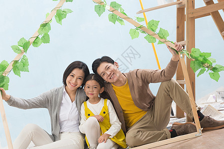 创造力房地产亚洲人快乐家庭装修房子图片