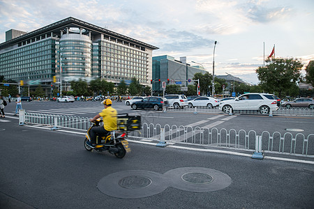 北京西直门建筑群和道路图片