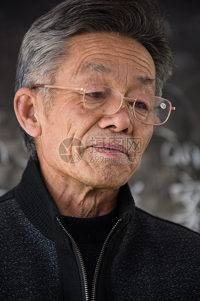 乐观户内希望小学乡村小学老师在上课图片