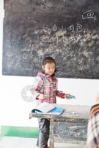 希望小学希望工程水平构图乡村小学里的小学女生图片