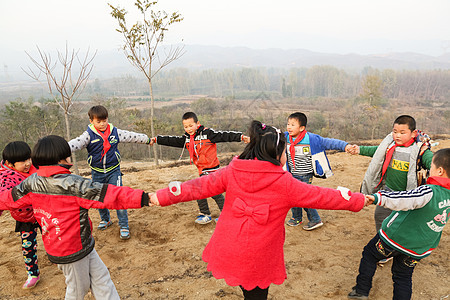 男孩彩色图片希望小学欢乐的乡村小学生图片