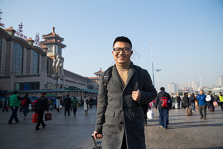 水平构图北京仅男人青年男人在火车站图片