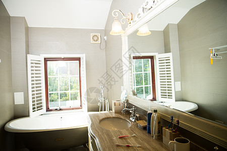 宁静窗户住房居室浴室图片