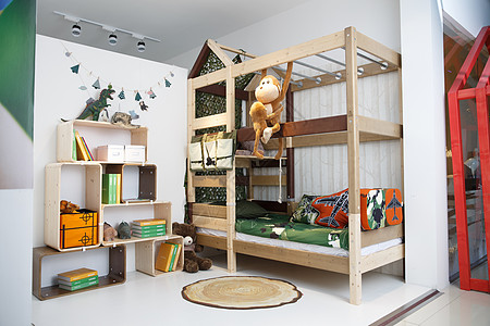 室内人造建筑温馨儿童房图片
