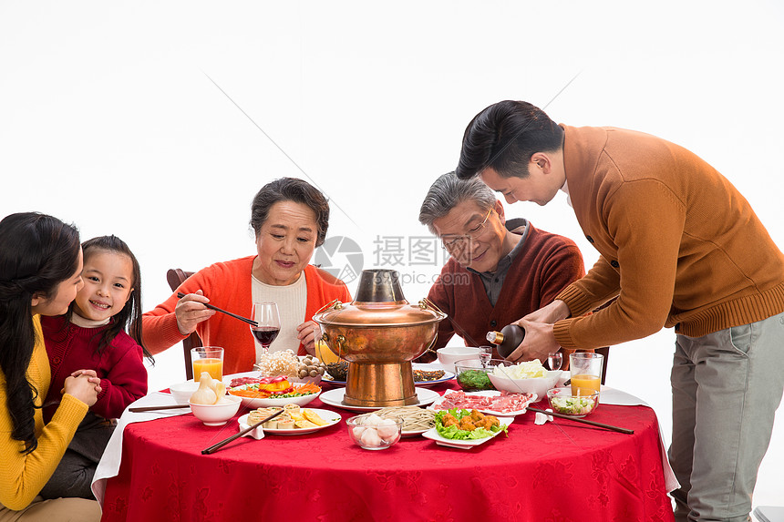 文化多人愉悦幸福家庭过年吃团圆饭图片