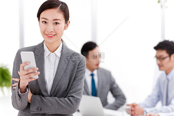 多个人中年人户内商务男女在办公室工作图片