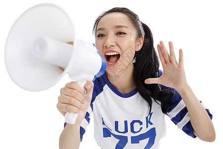 东亚好消息时尚拿着话筒大喊的年轻女人背景图片