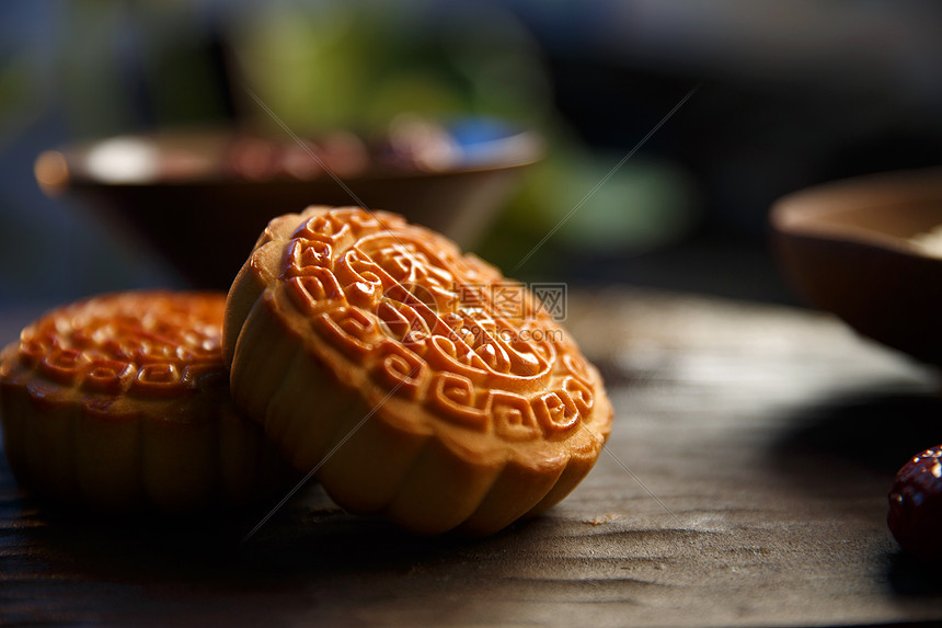 传统节日美食月饼图片