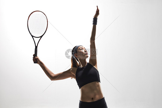 体育自信运动员打网球图片