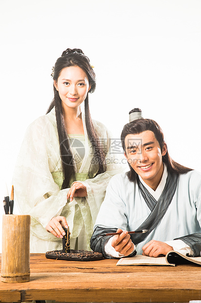 传统丈夫两个人古装情侣