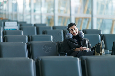 旅途商务男士在机场图片