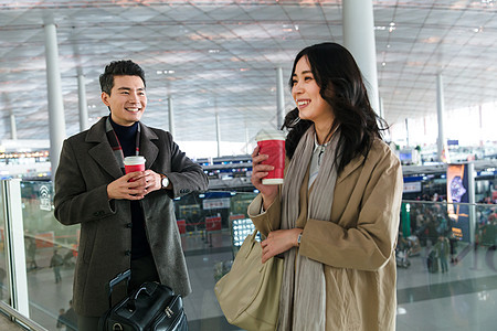 休闲追求活力商务男女在机场图片