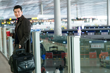 摄影拉杆箱亚洲商务男士在机场图片