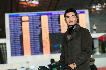 行李中年男人t3航站楼商务男士在机场图片