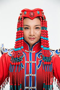 中华民族色彩鲜艳蒙古人穿着蒙古族服饰的女人图片