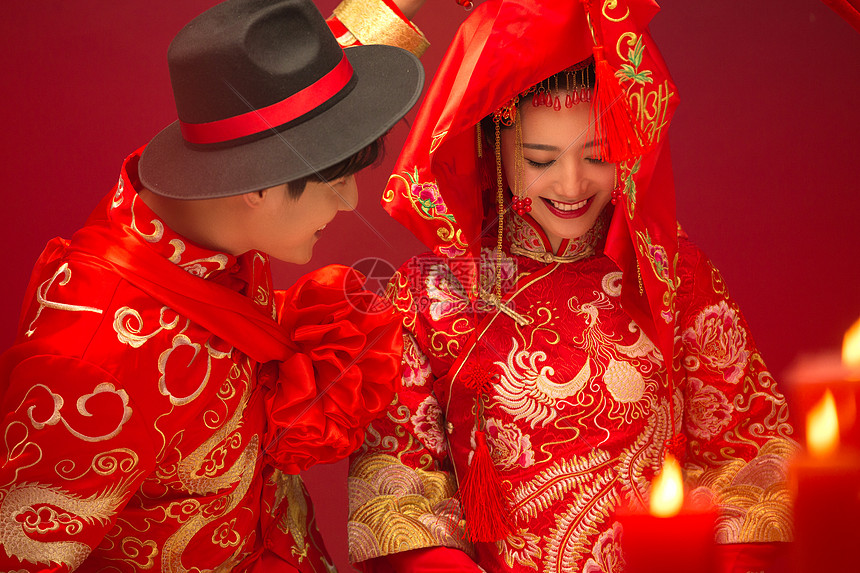 传统庆典庆祝男人中式古典婚礼