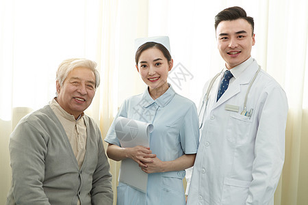 医务工作者和患者在病房里图片