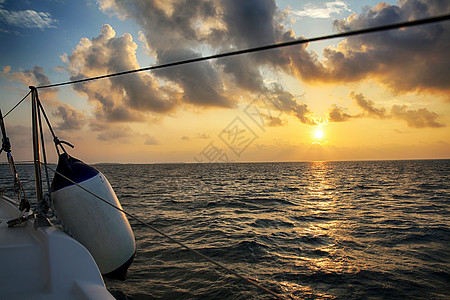 度假天际线交通航海帆船图片
