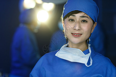 外科口罩信任生病医务工作者在手术室图片